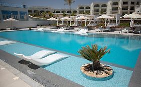 Cleopatra Sidi Heneish